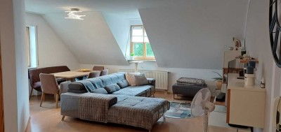 Im Zentrum von Marktredwitz* Hübsche 3-Zimmer-DG-Wohnung mit Garagenstellplatz zu verkaufen
