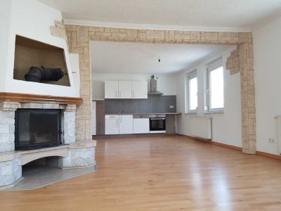 Zentral gelegene Maisonette Whg mit EBK, Tageslichtbad & großem Wohnessbereich *frisch renoviert