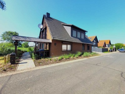 Renoviertes Familiendomizil mit Einliegerwohnung und traumhaften Teich direkt vor der Haustür