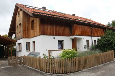 Schöne Doppelhaushälte in ruhiger Lage in Kolbermoor (Kreis Rosenheim)