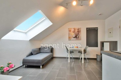 MÖBLIERT-CITYNAH UND IM GRÜNEN - Dachgeschossapartment mit Aussicht