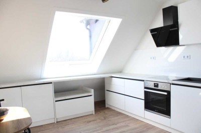 Wohnungspaket! Gewinnbringende Kapitalanlage- komplett renoviert und möbliert! Aufzug und Stellplatz