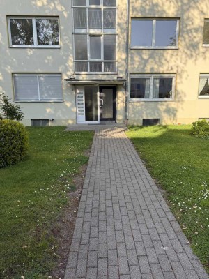 Exklusive 3-Raum-Wohnung mit gehobener Innenausstattung mit Balkon in Ratingen