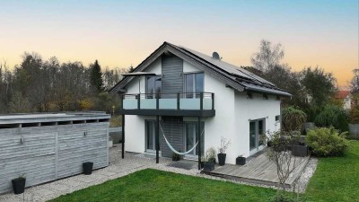 Modernes Einfamilienhaus in idyllischer Feldafinger Lage – stilvoll, nachhaltig & familienfreundlich