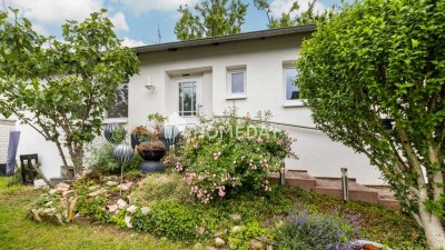 Bungalowtraum in Harxheim mit großem Garten, Pavillon und neuer Heizung