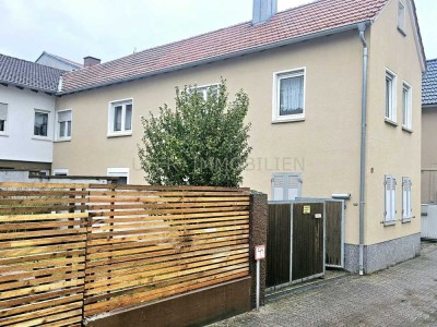 Solides Ein-bis Zweifamilienhaus mit kleinem Garten und Innenhof in Insheim/SÜW