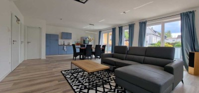 Exkl. vollmöbilierte 4-Raum-Wohnung mit gehobener Innenausstattung mit Balkon und EBK in Bad Vilbel