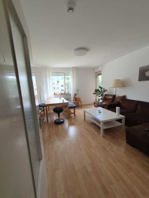 Freundliche 4-Zimmer-Wohnung mit Balkon und EBK in Würzburg
