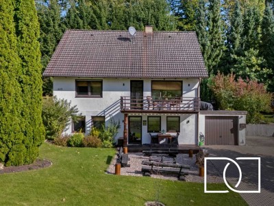 Panoramablick ins Tal! Modernisiertes Einfamilienhaus mit großem Grundstück und Ausbaupotenzial