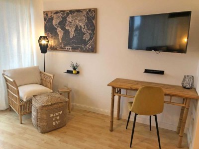 Luxus/Qualität auf kleinstem Raum: Moderne 1-Zi.-Whg. mit Balkon in Szenelage am Winterhuder Markt
