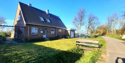 Von Privat ohne Provision: 25813 Husum, EFH+ Garage, Blick auf den Deich, saniert 2020, € 565.000