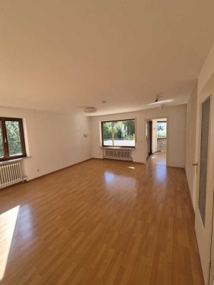 Helle, sehr geräumige Wohnung in ruhiger und zentraler Wohngegend Backnangs