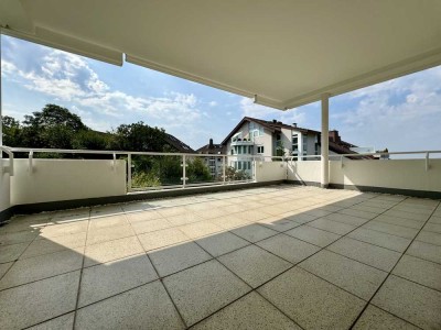 ***Hochwertige 3 ZKB mit 2 Bädern und XXL-Balkon in beliebter Lage am Oberen Steinberg!***