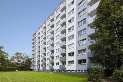 Großzügige 2-Zimmer-Wohnung mit Tageslichtbad und Balkon für Singles und Paare