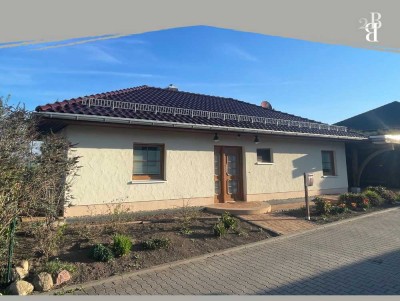 Traumhaftes Landidyll: Modernes Einfamilienhaus mit Panoramablick in Blumenberg
