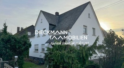 Einfamilienhaus mit Einliegerwohnung und großem Grundstück