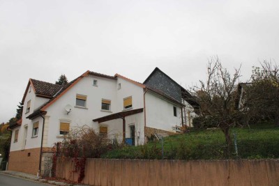 Einfamilienhaus mit großzügigem Grundstück