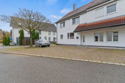 Frisch saniert! 4,5-Zimmer-Eigentumswohnung in zentraler Lage in Hüttisheim