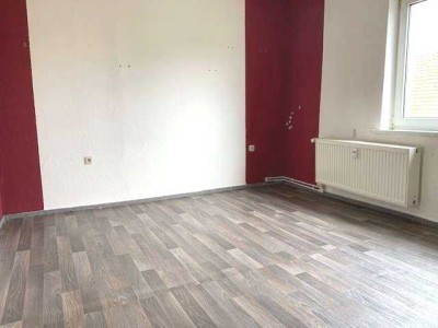 Gemütliche 2-Raum-Wohnung im Dachgeschoss, geräumige Küche, Tageslichtbad mit Wanne