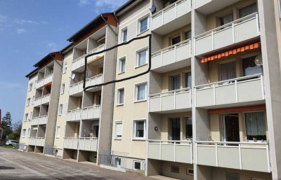 Rarität einer wunderschönen hellen 4 Raum Wohnung mit unverbautem  Blick inkl. Stellplatz