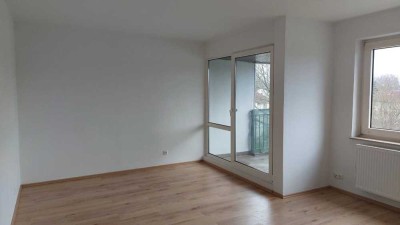 Geräumige und bezugsfertige 3 Zimmerwohnung mit Balkon