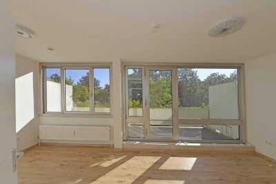 Exklusives, frisch renoviertes und gemütliches Apartment mit Blick ins Grüne und tollem Balkon