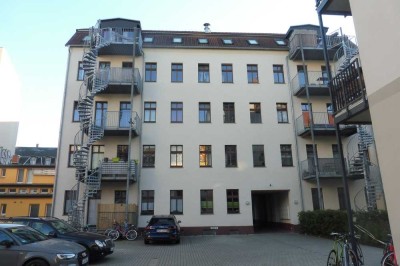 2 Zimmer Wohnung mit Balkon und Einbauküche