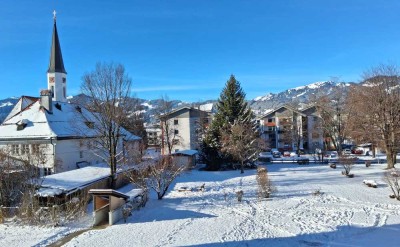Bergblick inklusive - freies 1-Zimmer-Appartement mit Tiefgaragenstellplatz im Herzen von Sonthofen!