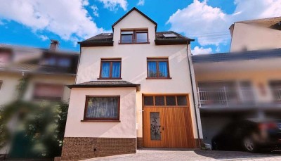 Teil-vermietetes gepflegtes Wohnhaus mit Ferienwohnung in ruhiger Lage von Zell-Kaimt