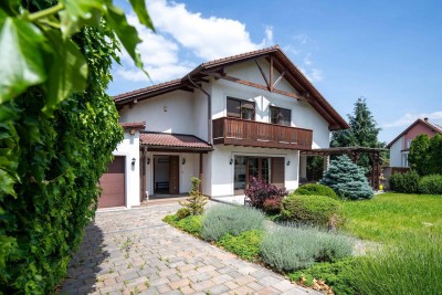 Geräumiges 6-Zimmer-Einfamilienhaus inmitten wunderschöner Natur