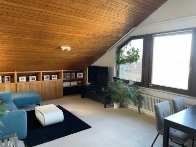 Wunderschöne 2-Zimmer DG-Wohnung mit Dachterrasse und Ausblick