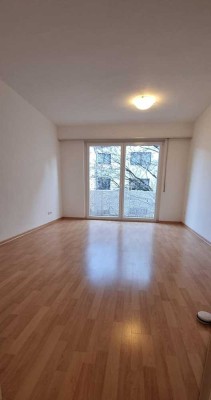 Schöne 2,5 Zimmer Wohnung Stuttgart West mit Balkon in sehr guter Lage