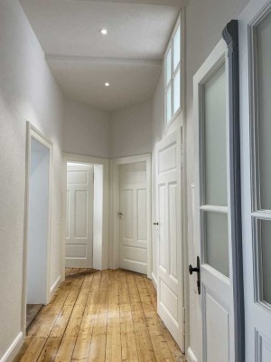 3 Zimmer EG-Wohnung, 80 qm Altbau saniert