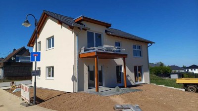 Moderne, helle 3-Zimmer-Dachgeschosswohnung, gehobene Innenausstattung, EBK in Speicher