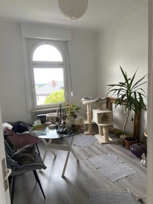 Wunderschöne Altbauwohnung mit Weitblick