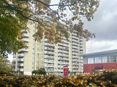 Großzügig geschnittene 3-Zimmer-Wohnung im 10.OG in Frankfurt- Nieder-Eschbach | TG-Stellplatz