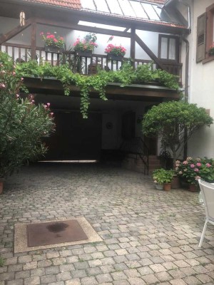 Gemütliche 2-Zimmer-Wohnung mit EBK in Birkweiler