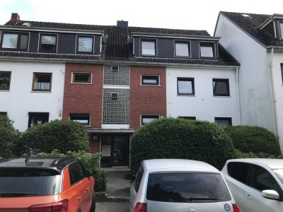 Renovierte Helle 3-Zimmer Wohnung mit Balkon und Einbauküche in Bremen St. Magnus