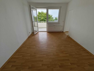 2-Zimmer-Wohnung mit großem Balkon und Aufzug