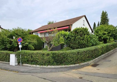 Wohnhaus mit Zwei-Zimmer-Einliegerwohnung in sehr schöner Süd-Wohnlage mit Fernsicht