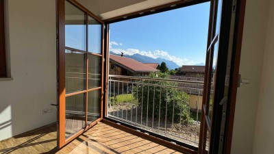 Neubauwohnung mit Bergblick und Süd-Garten