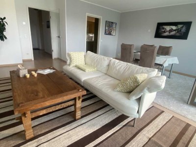 Traumhafte, voll möblierte Wohnung mit Bergblick in München-Neuhausen