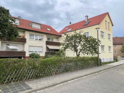 Traumhaft ruhige 3 Zimmer Wohnung auf 86 m² in Schwarzenbruck mit Balkon und Bad neu!