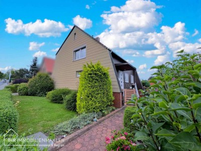 Ihr neues Familiendomizil! Vielseitiges, renovierungsbedürftiges Einfamilienhaus mit großem Garten