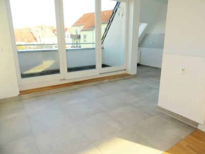 ** Da kommt man gern Heim ** mit Balkon ** 4-Zimmer Dachgeschosswohnung