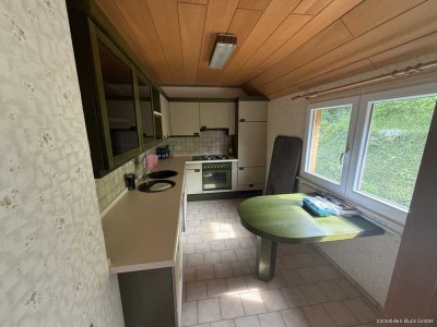 Helle und großzügig geschnittene DG-Wohnung sucht zuverlässige Mieter!