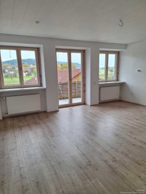 Moderne und freundliche 3,5 ZKB Wohnung mit Balkon
