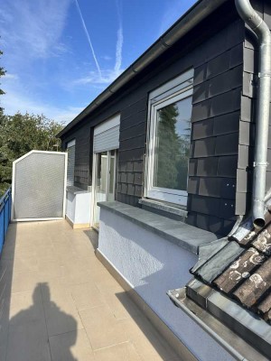schöne, ruhige 2 Zimmer Wohnung mit Balkon in HG Ober-Erlenbach