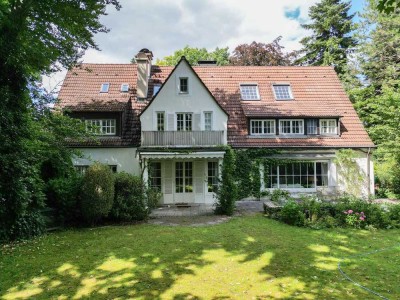 Ensemble-Villa mit besonderem Garten in absoluter Bestlage