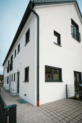 OPEN HOUSE am Samstag, 10.5.2025 13.00-15.00 Uhr! Modernes Reiheneckhaus! Wohnen an der Maisach!